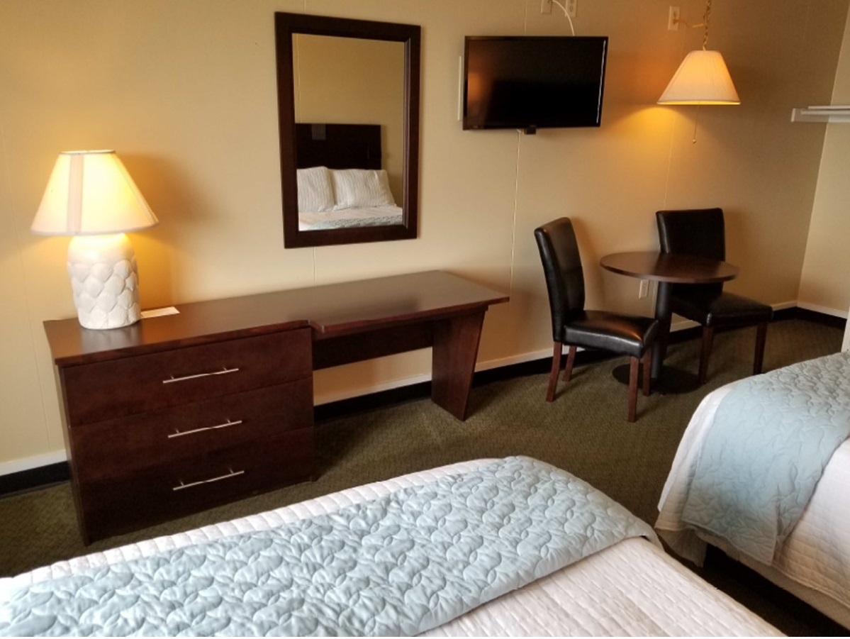 Fenwick Islander Motel Fenwick, DE Leisters Furniture